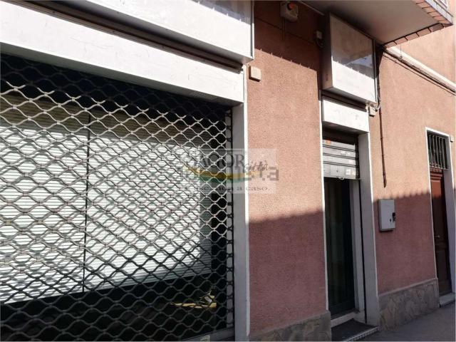 Locale Commerciale in affitto a San Luigi, Piemonte