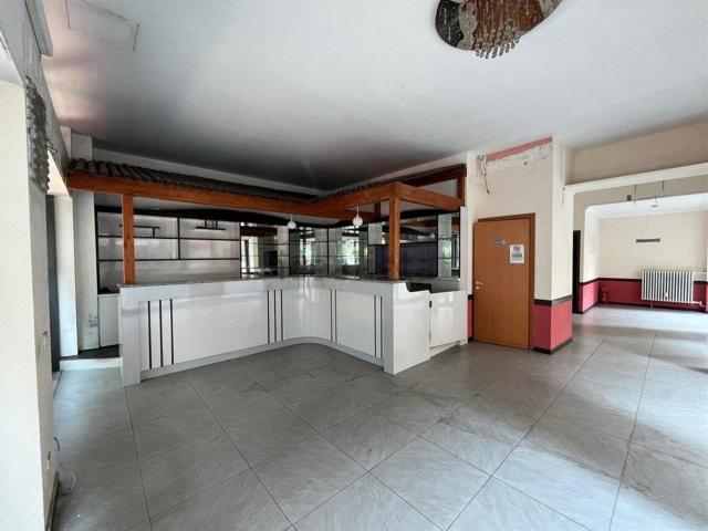 Locale Commerciale in affitto a Centro storico, Milano