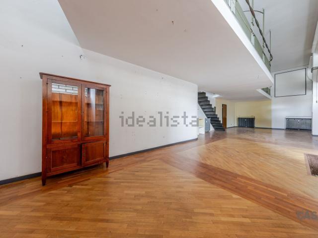 Locale Commerciale in affitto a Melzo, Lombardia