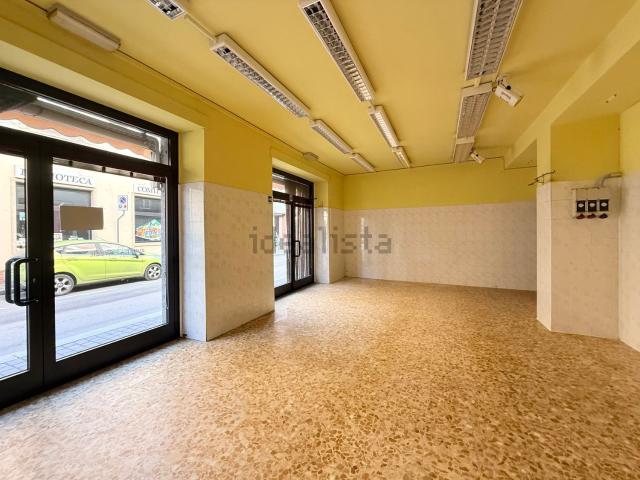 Locale Commerciale in affitto a Varzi, Lombardia