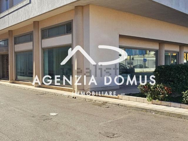 Locale Commerciale in affitto a Puglia, Lecce