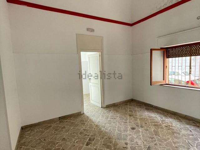 Locale Commerciale in affitto a Marsala, Sicilia