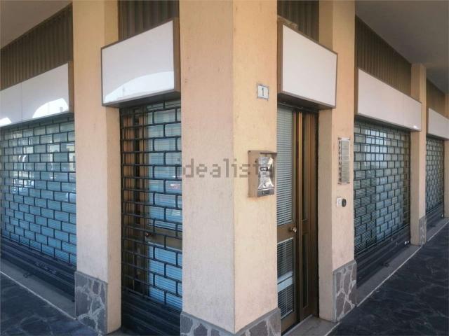 Locale Commerciale in affitto a Liscate, Lombardia
