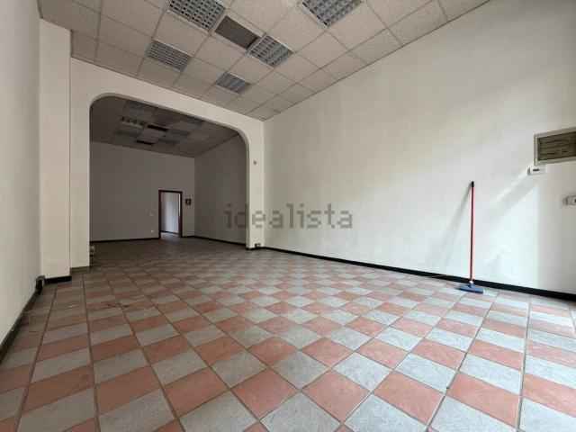 Locale Commerciale in affitto a Lo Sperone, Pistoia