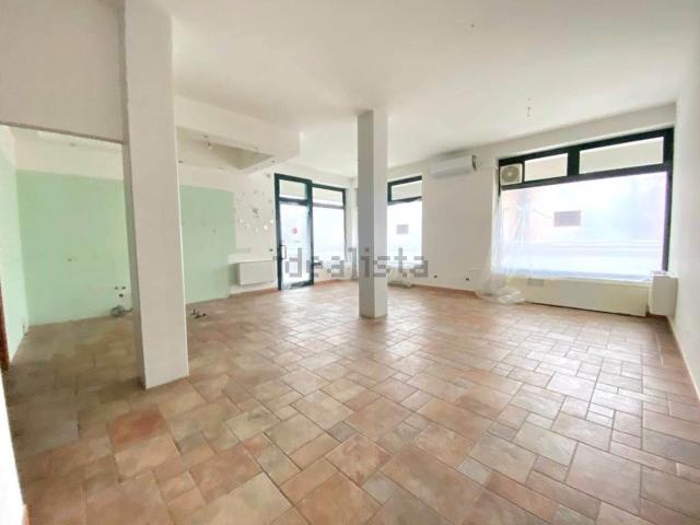 Locale Commerciale in affitto a Martellago, Veneto