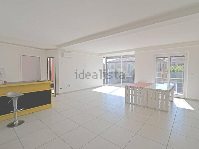 Locale Commerciale in affitto a Piemonte, Cuneo