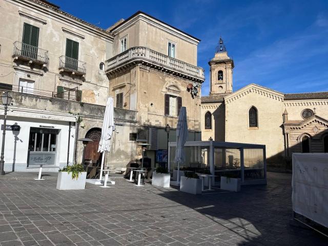 Locale Commerciale in affitto a Centro Storico, Vasto