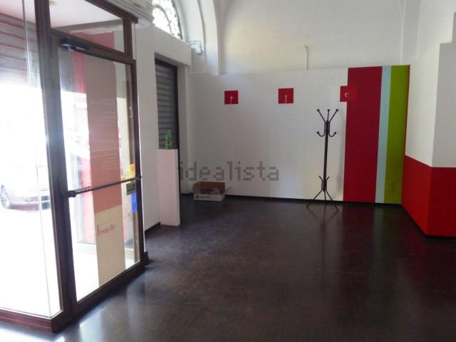 Locale Commerciale in affitto a Livorno, Toscana