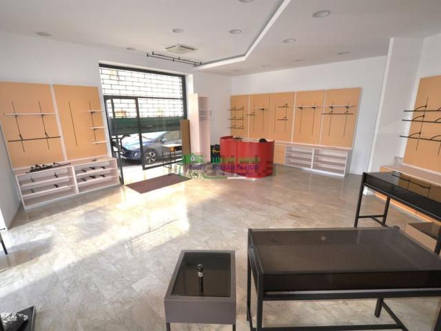 Locale Commerciale in affitto a Ragusa, Cappuccini