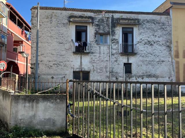 Locale Commerciale in affitto a Casalanno, Quarto