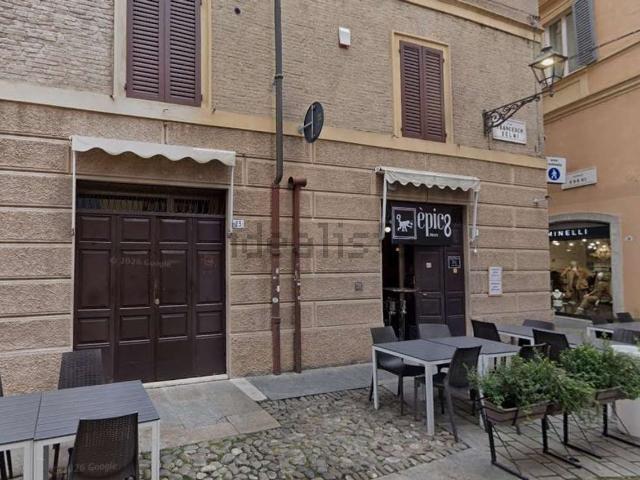 Locale Commerciale in affitto a Centro Storico, Modena