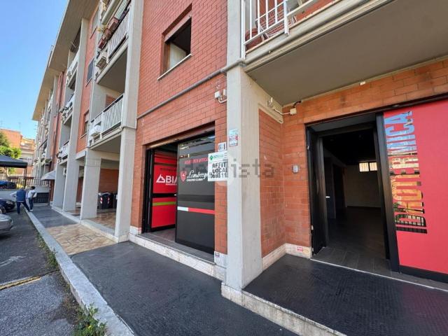 Locale Commerciale in affitto a Ville di Nemi, Roma Capitale