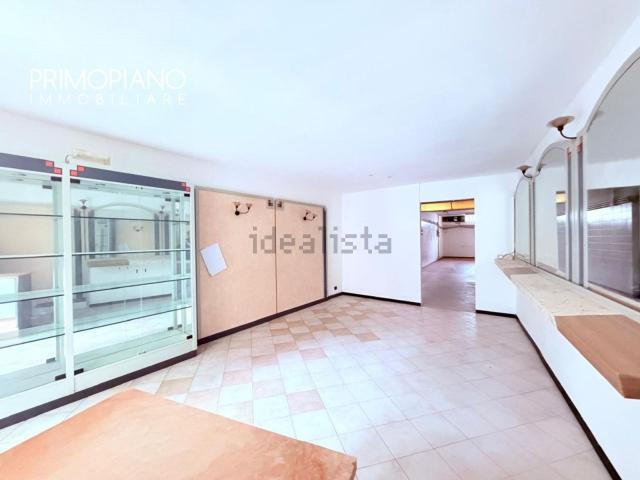 Capannone in affitto a Comunità della Vallagarina, Borgo Sacco