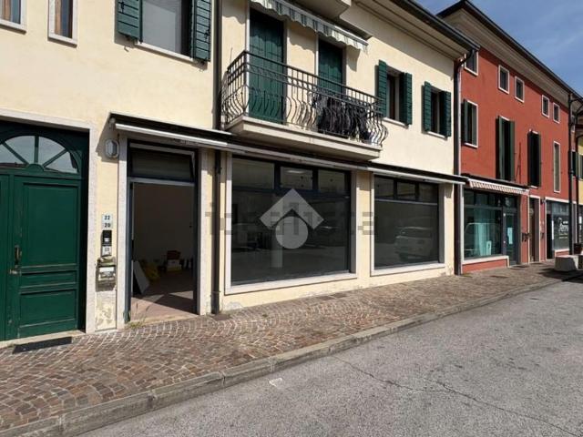 Locale Commerciale in affitto a Curtarolo, Veneto
