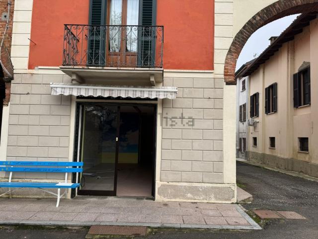Locale Commerciale in affitto a Piemonte, Alessandria