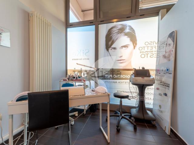 Locale Commerciale in affitto a Cittadella, Sorbolo