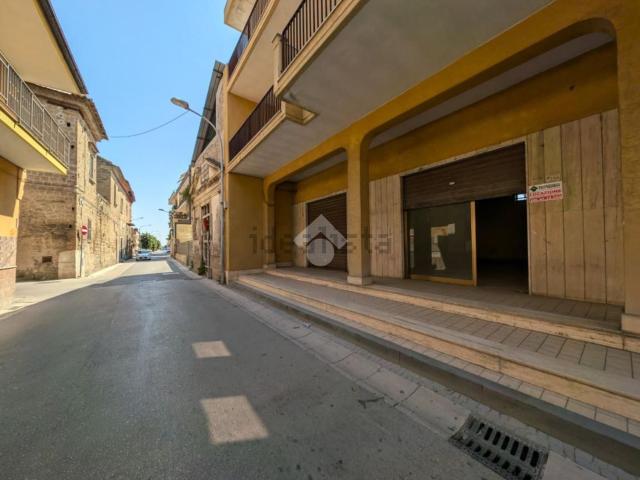 Locale Commerciale in affitto a Pagani di Marcianise, Marcianise
