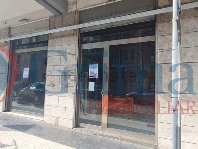 Locale Commerciale in affitto a IV Circoscrizione, Messina