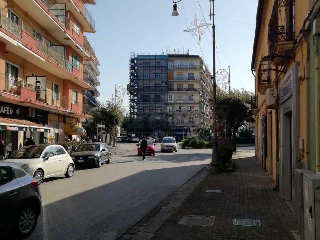 Locale Commerciale in affitto a Salerno, Mercatello