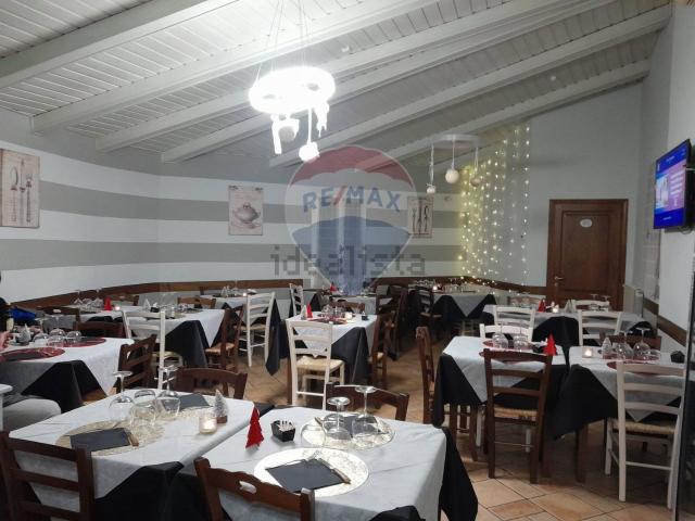 Locale Commerciale in affitto a Pistoia, Toscana