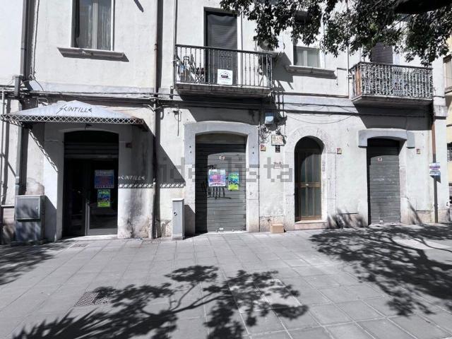 Locale Commerciale in affitto a Benevento, Campania