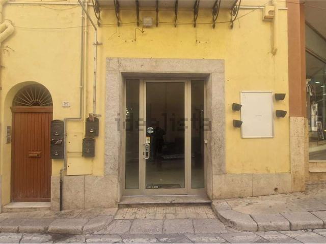 Locale Commerciale in affitto a Termini Imerese, Sicilia