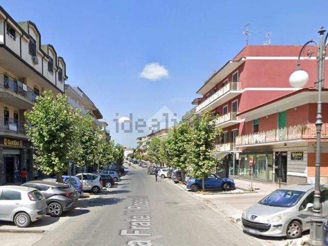 Locale Commerciale in affitto a Qualiano, Campania