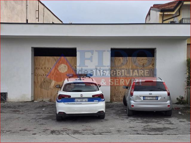 Locale Commerciale in affitto a Borgo Casamale, Somma Vesuviana