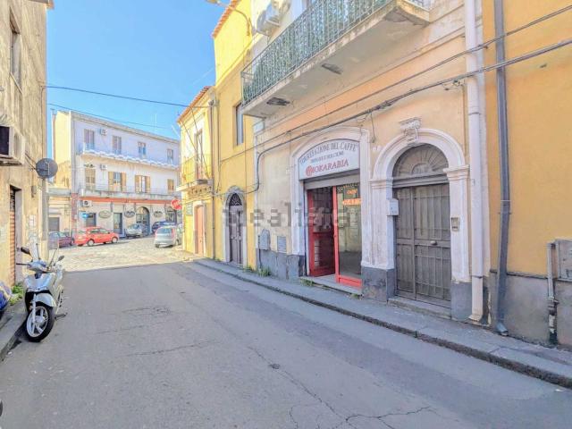Locale Commerciale in affitto a San Giovanni Galermo-Trappeto-Cibali, Catania