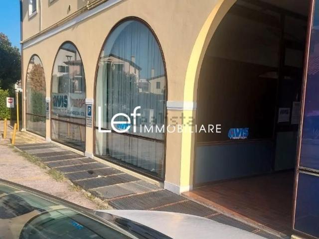 Locale Commerciale in affitto a Villorba