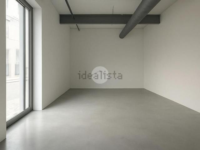 Locale Commerciale in affitto a Bergamo, Lombardia