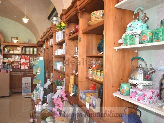 Locale Commerciale in affitto a Marche, Ascoli Piceno