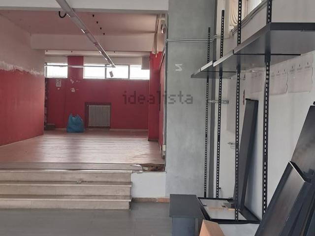Locale Commerciale in affitto a De Matthaeis, Frosinone
