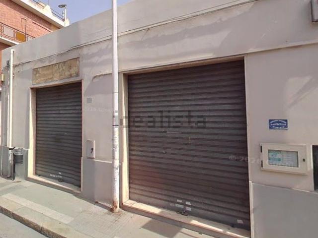 Locale Commerciale in affitto a Sant'Antonio, Quartu Sant'elena