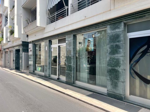 Locale Commerciale in affitto a Puglia, Bari