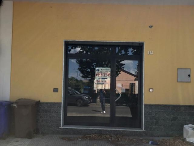 Locale Commerciale in affitto a Calabria, Reggio Calabria