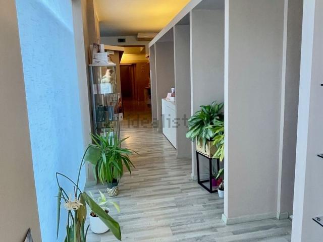 Locale Commerciale in affitto a Piemonte, Asti