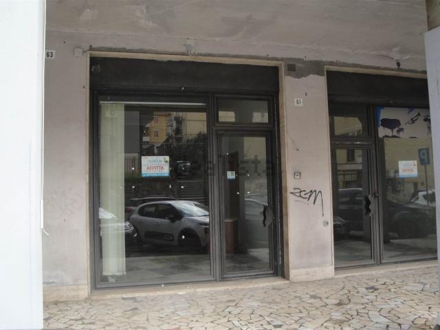 Locale Commerciale in affitto a Caltanissetta, Sicilia