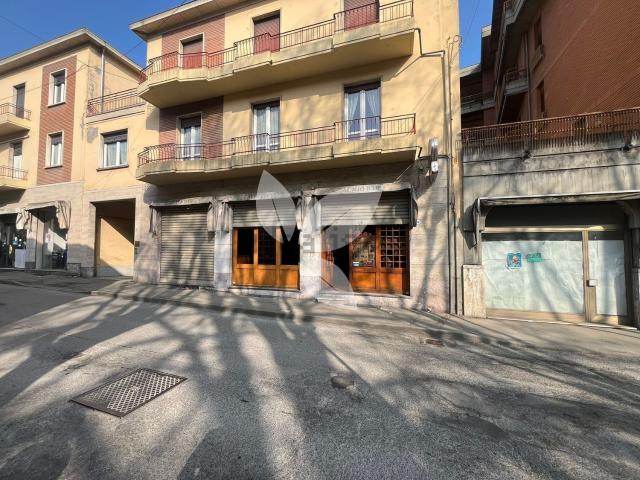 Locale Commerciale in affitto a Salsomaggiore Terme, Reggio Emilia
