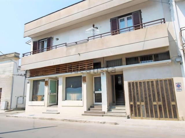 Locale Commerciale in affitto a Puglia, Lecce