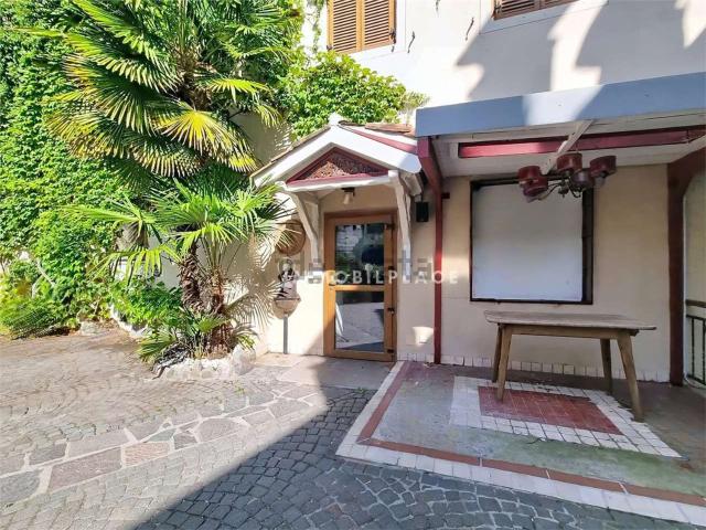 Locale Commerciale in affitto a Burggrafenamt - Burgraviato, Merano - Meran