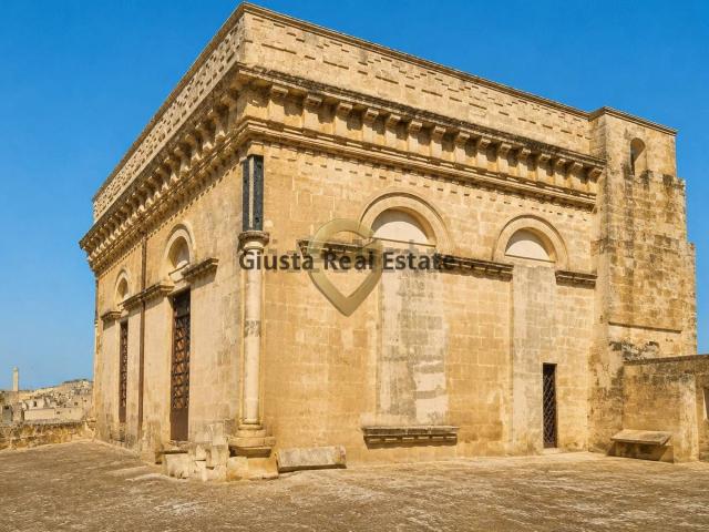 Locale Commerciale in vendita a Puglia, Lecce