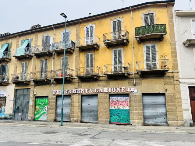 Locale Commerciale in vendita a Circoscrizione 6, Piemonte
