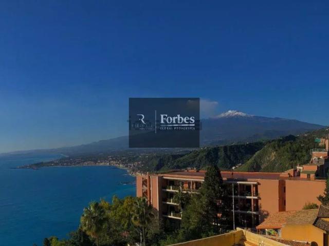 Locale Commerciale in vendita a Taormina, Sicilia