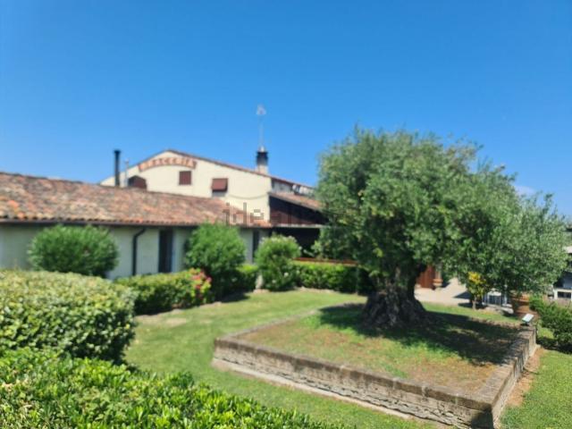 Locale Commerciale in vendita a Comacchio, Reggio Emilia