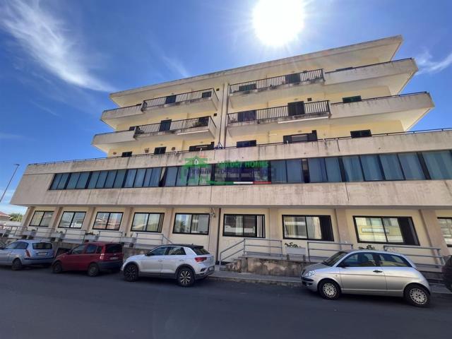 Locale Commerciale in vendita a Modica, Sacro Cuore