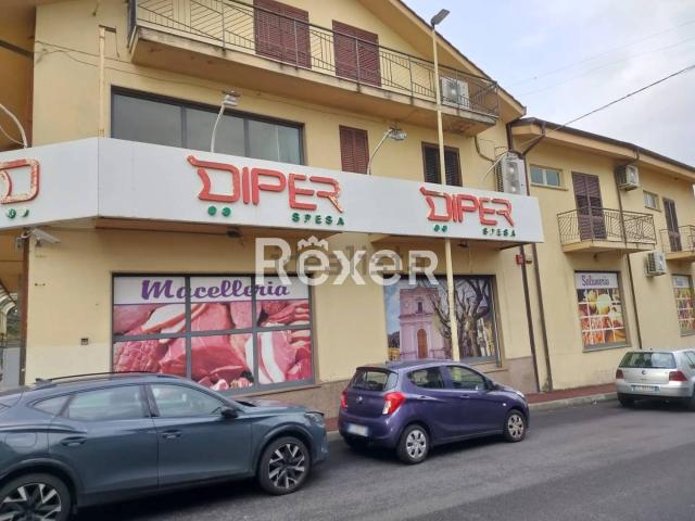 Locale Commerciale in vendita a Calabria, Reggio Calabria