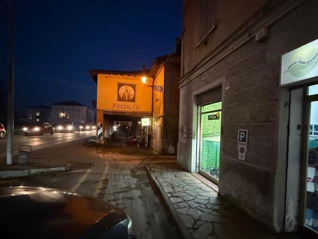 Locale Commerciale in vendita a Crocetta-San Lazzaro-Modena Est, Modena