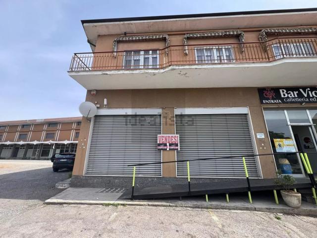 Locale Commerciale in vendita a Piemonte, Vercelli