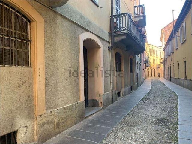 Locale Commerciale in vendita a Rione San Paolo, Piemonte